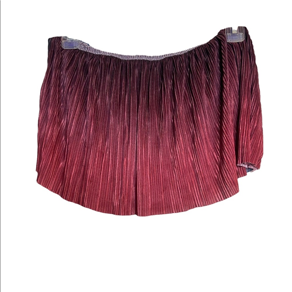Votique cropped ruffle ladies top large 
Bandeau under with elastic at bottom
